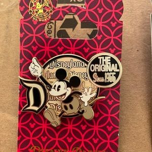 Disney Parks collection pins